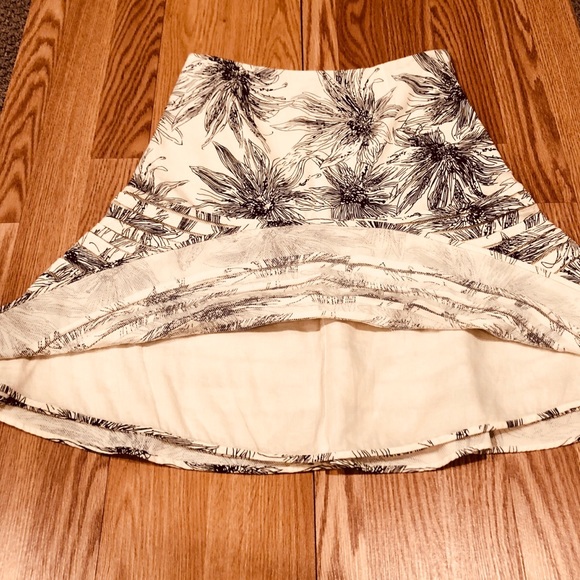 ✨HOST PICK!!✨ Anthropologie Skirt, Viola, Size 0 - Picture 7 of 8